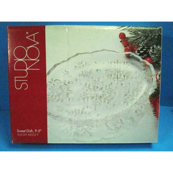 Snow Medley Studio Nova  9 1/2" Sweet Dish in box - Picture 3 of 6